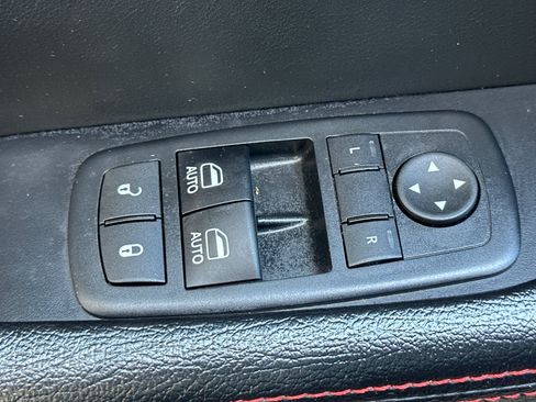 Used 2016 Dodge Challenger SRT Hellcat RWD image 12