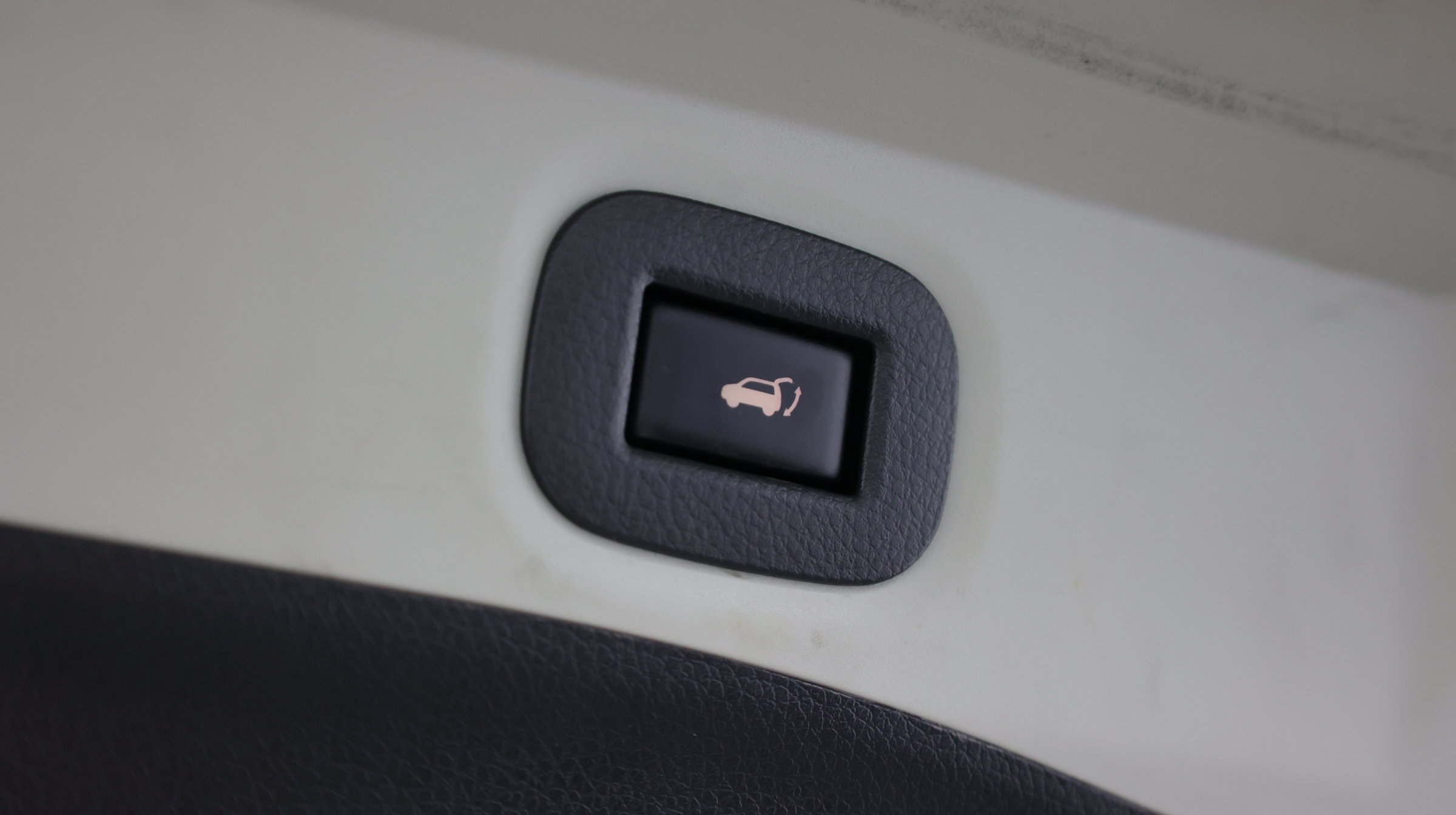 Used 2018 Nissan Rogue SL FWD image 34