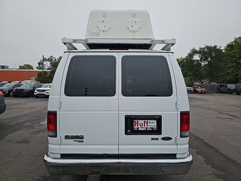 Used 2011 Ford E-350 and Econoline 350 XLT RWD image 7