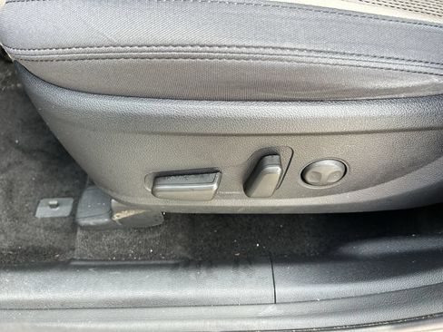 Used 2020 Hyundai Santa Fe SEL w/ Convenience Package FWD image 25