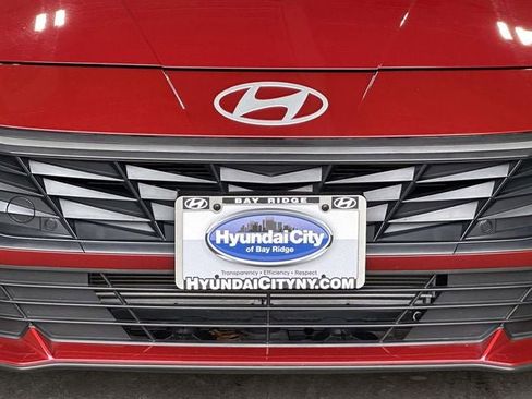 Used 2024 Hyundai Elantra SEL image 10