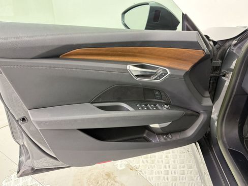 Certified 2023 Audi e-tron GT Premium Plus AWD/4WD image 10