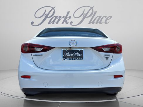 Used 2017 MAZDA MAZDA3 Sport FWD image 4