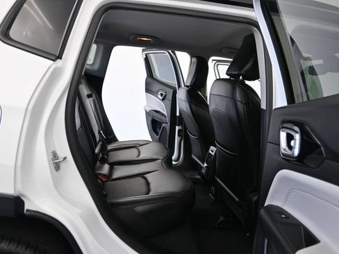 Used 2022 Jeep Compass Limited AWD/4WD image 18