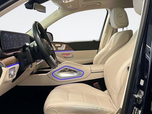 Used 2022 Mercedes-Benz GLS 450 4MATIC image 16