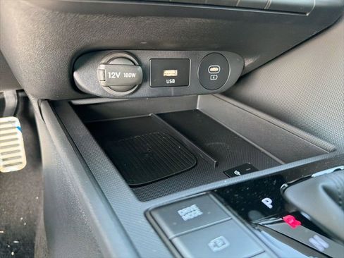 New 2025 Hyundai Elantra SEL FWD image 26