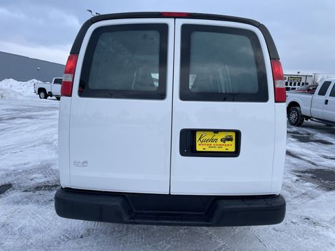 Used 2021 Chevrolet Express 2500 w/ Driver Convenience Package image 7