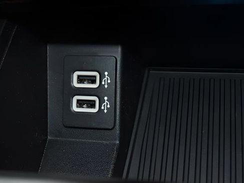 Used 2019 Ford F150 Lariat AWD/4WD image 18