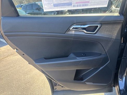 New 2026 Kia Sportage LX FWD image 13