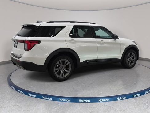 Used 2026 Ford Explorer Active w/ Active Comfort Package AWD/4WD image 6