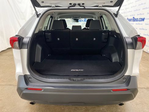 Used 2019 Toyota RAV4 LE w/ Carpet Mat Package AWD/4WD image 14