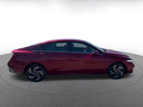 Used 2025 Hyundai Elantra Limited image 15