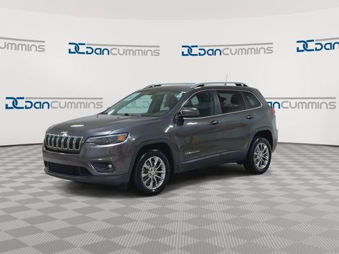 Used 2020 Jeep Cherokee Latitude Plus image 5