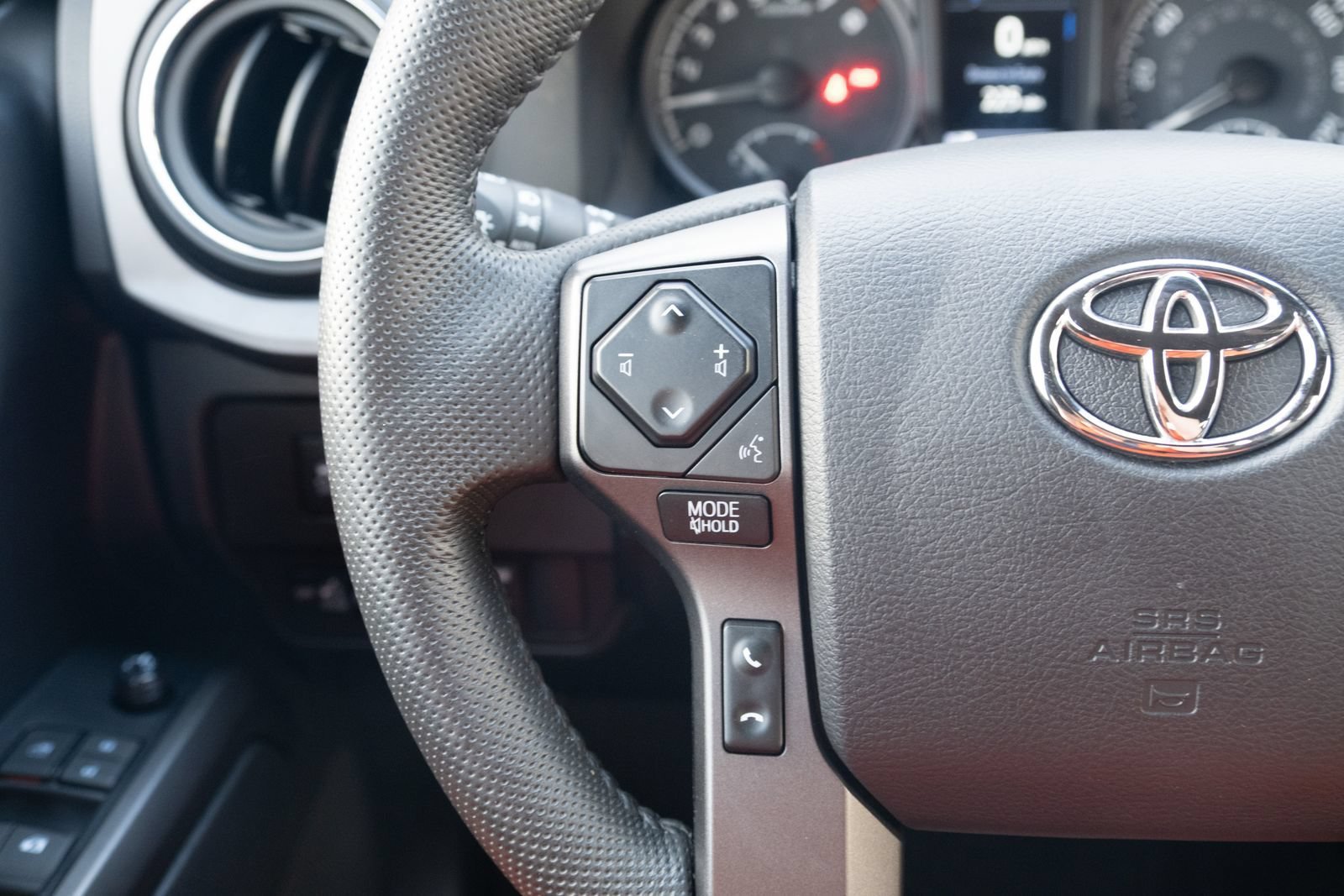 Used 2023 Toyota Tacoma TRD Off-Road AWD/4WD image 6