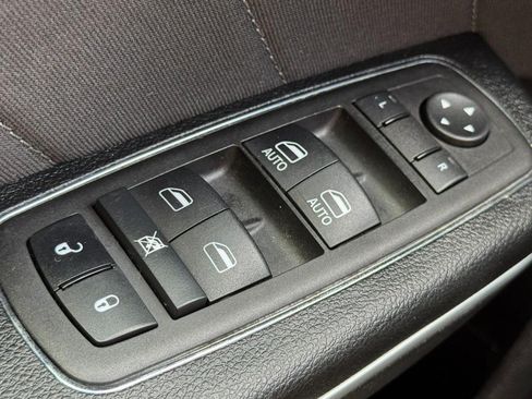 Used 2023 Dodge Charger SXT RWD image 23