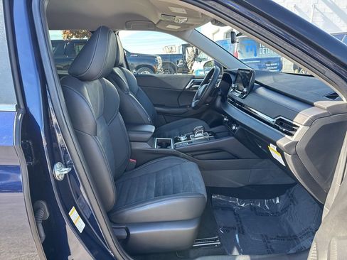 Used 2023 Mitsubishi Outlander SE image 16