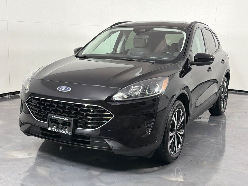 Used 2021 Ford Escape SE w/ SE Sport Appearance Package AWD/4WD image 10