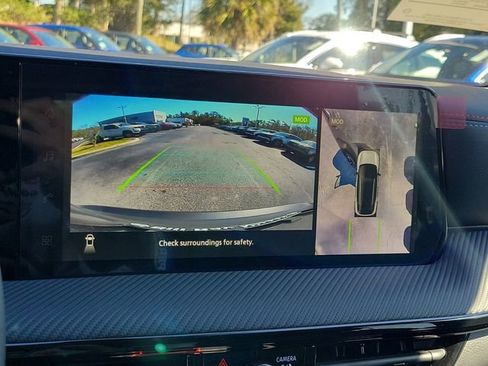 New 2026 Nissan Kicks SR w/ SR Premium Package FWD image 25
