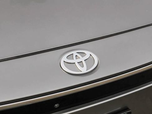 Used 2024 Toyota bZ4X Limited image 5