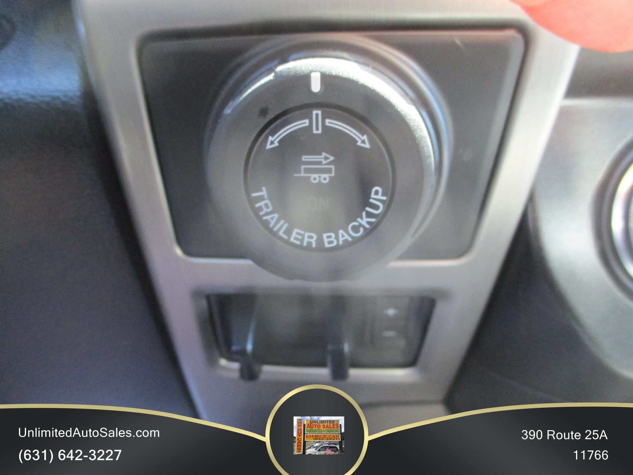 Used 2017 Ford F150 Platinum w/ Technology Package AWD/4WD image 7