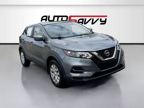 Used 2020 Nissan Rogue Sport S image 1