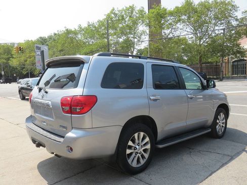 Used 2011 Toyota Sequoia Limited AWD/4WD image 4