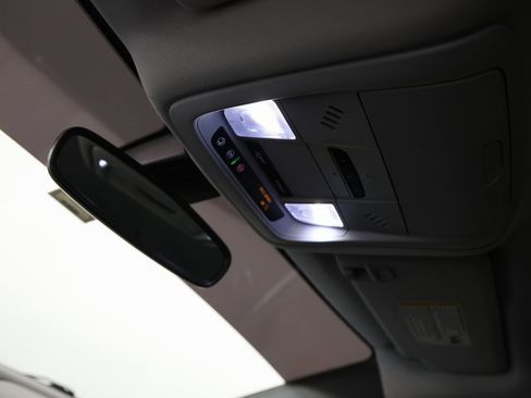 Used 2020 Chevrolet Blazer LT image 11