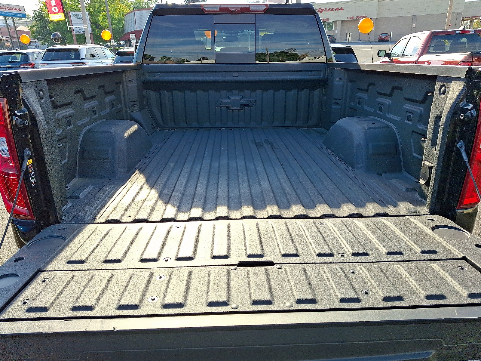 Used 2026 Chevrolet Silverado 1500 LTZ w/ LTZ Premium Package AWD/4WD image 29