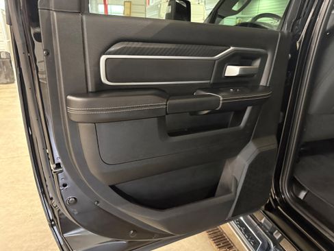 Certified 2026 RAM 2500 Big Horn AWD/4WD image 28