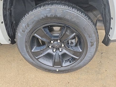 Used 2022 RAM 1500 Laramie image 30