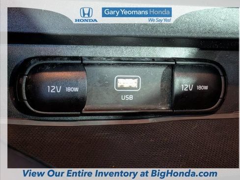 Used 2025 Kia Soul LX w/ LX Technology Package FWD image 27