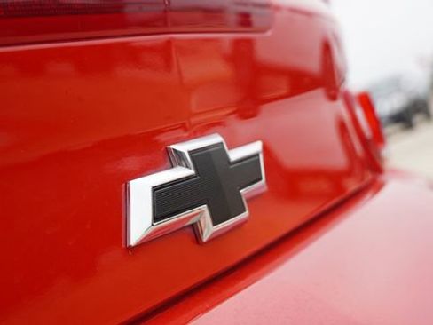 Used 2020 Chevrolet Camaro LT image 12
