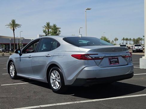Used 2025 Toyota Camry LE FWD image 8