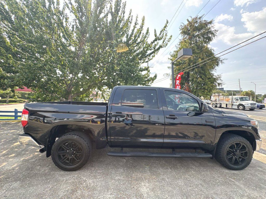 Used 2019 Toyota Tundra SR5 w/ SR5 Upgrade Package AWD/4WD image 10