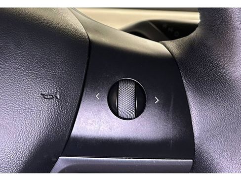 Used 2022 Tesla Model Y Performance AWD/4WD image 27