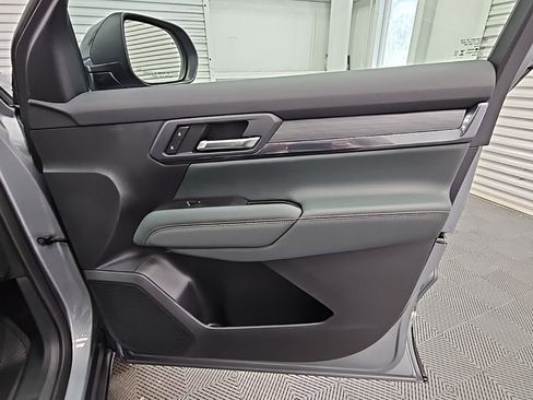 New 2026 GMC Terrain AT4 w/ Convenience Package III image 41