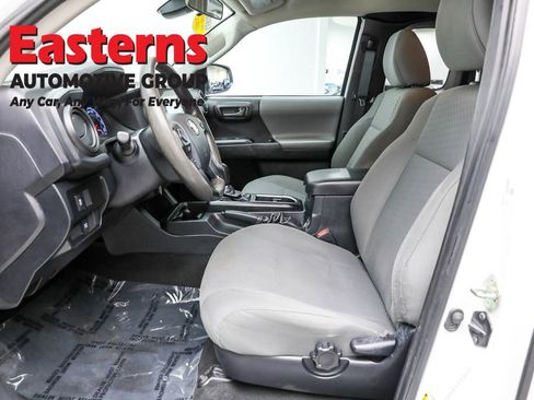 Used 2020 Toyota Tacoma SR image 14