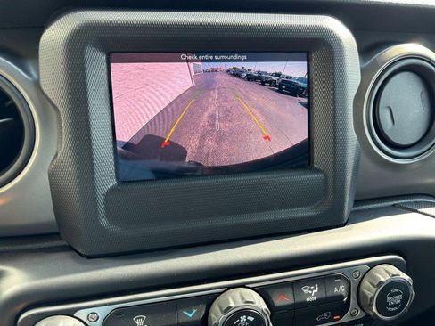 Used 2022 Jeep Wrangler Unlimited Sport AWD/4WD image 23