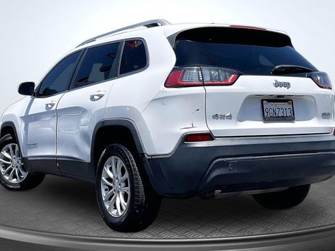 Used 2019 Jeep Cherokee Latitude w/ Popular Appearance Group AWD/4WD image 2