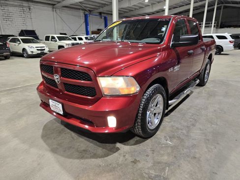 Used 2015 RAM 1500 Express image 3