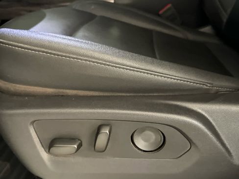 Used 2025 Chevrolet Silverado 3500 LTZ w/ LTZ Convenience Package image 22