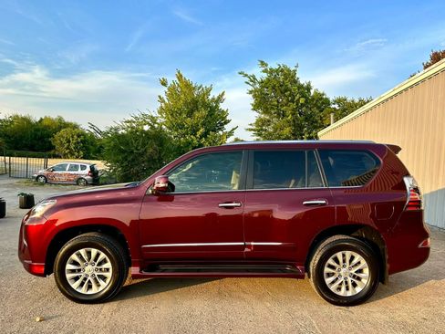 Used 2019 Lexus GX 460 Premium w/ Premium Package AWD/4WD image 3