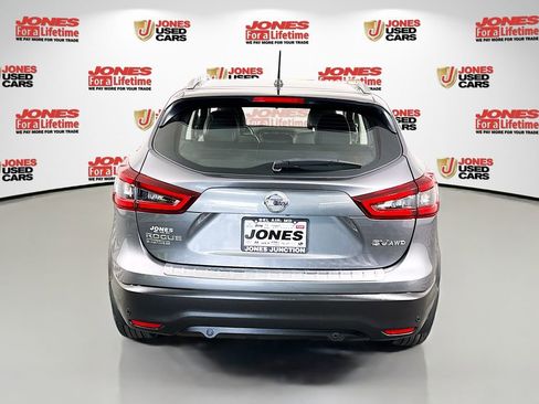 Certified 2022 Nissan Rogue Sport SV w/ Technology Package image 15