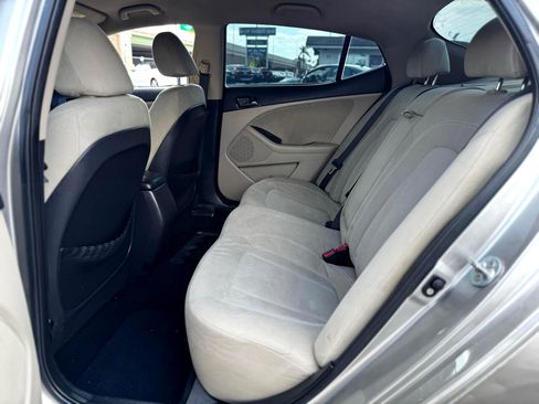 Used 2011 Kia Optima LX w/ Convenience Pkg image 14