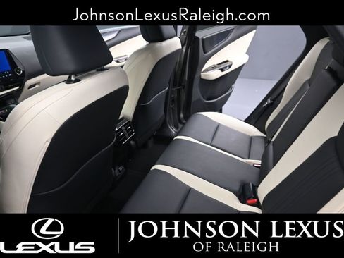 Used 2024 Lexus NX 250 FWD image 12