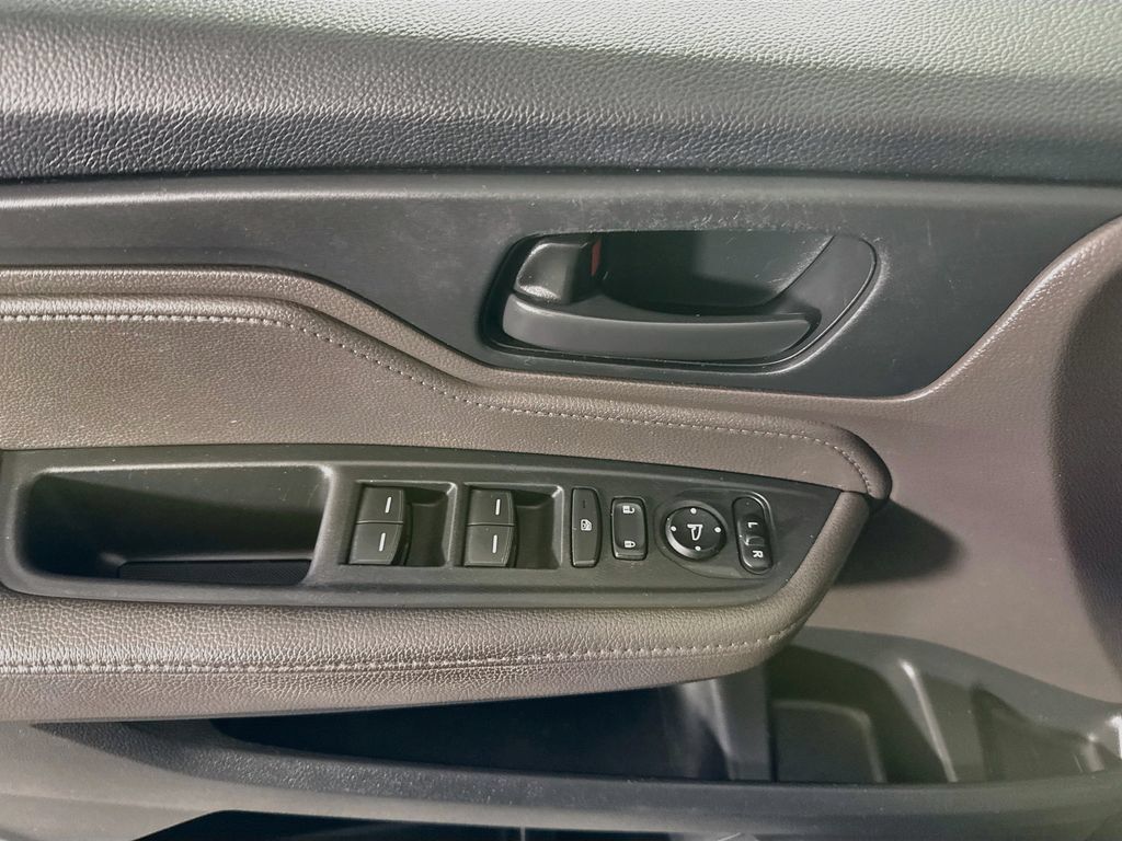 Used 2019 Honda Odyssey EX image 20