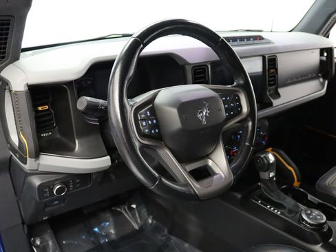 Used 2021 Ford Bronco Badlands image 15