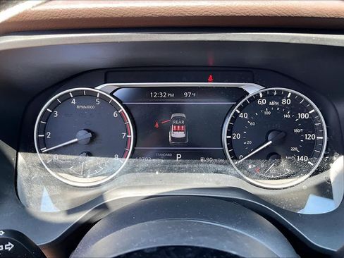 Used 2023 Nissan Rogue SV FWD image 21