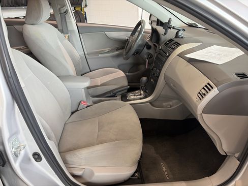 Used 2010 Toyota Corolla LE FWD image 22