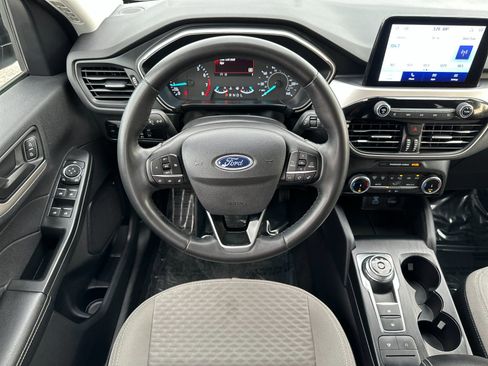 Certified 2022 Ford Escape SE w/ SE Sport Appearance Package image 15
